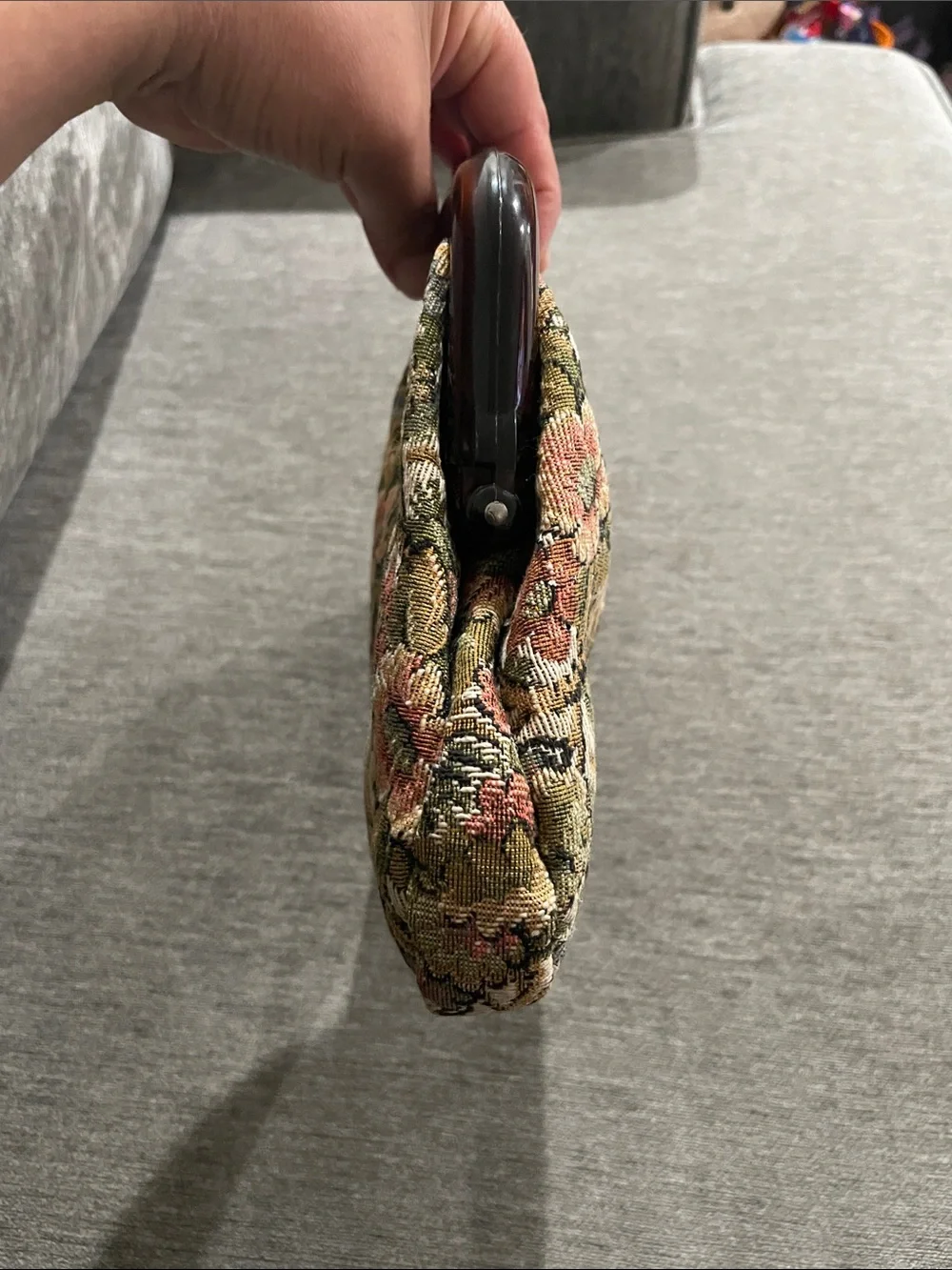 Tibor Handbags California Vintage Floral Tapestry Clutch Purse Kiss Lock